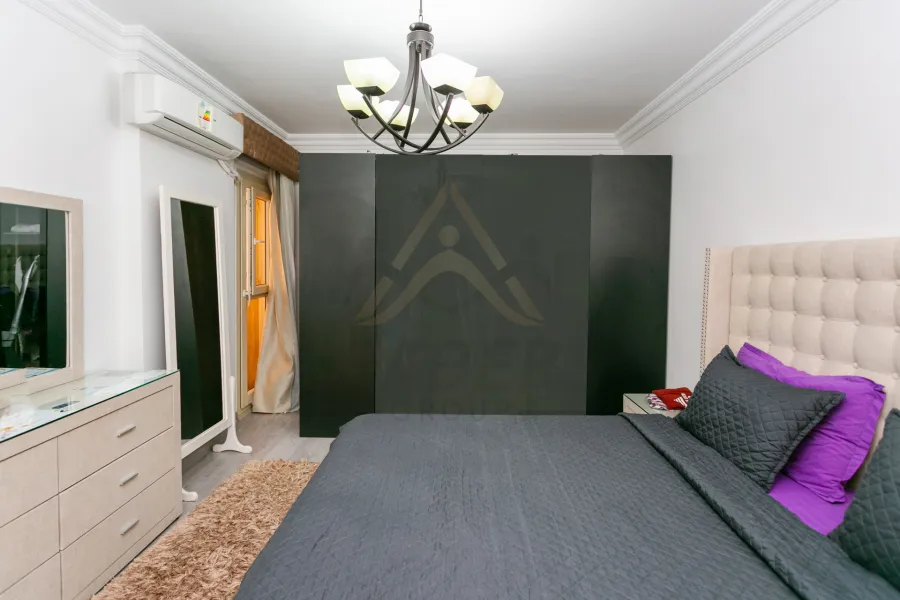 شقة للبيع 140 م كفر عبده (ش ابراهيم راضي)