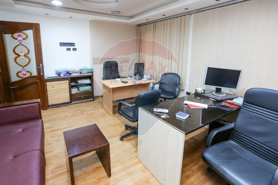 Administrative unite for sale 140 m Elebrahmia (besid to Sporting club)