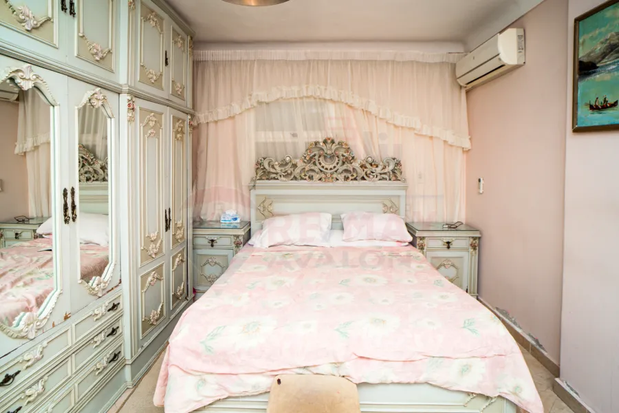 شقة للبيع 160 م بولكلي (ش المصحة)