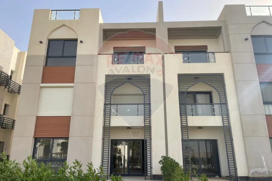 Chalet + roof for sale (Gaya - Ras Al-Hikma) 54 m