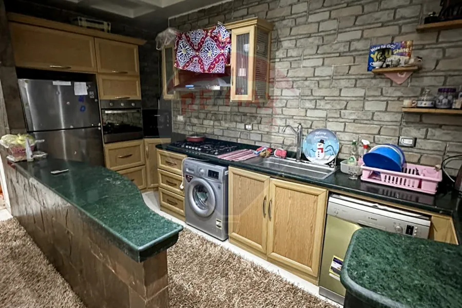 شقة للبيع 170 م كامب شيزار (شارع بورسعيد)