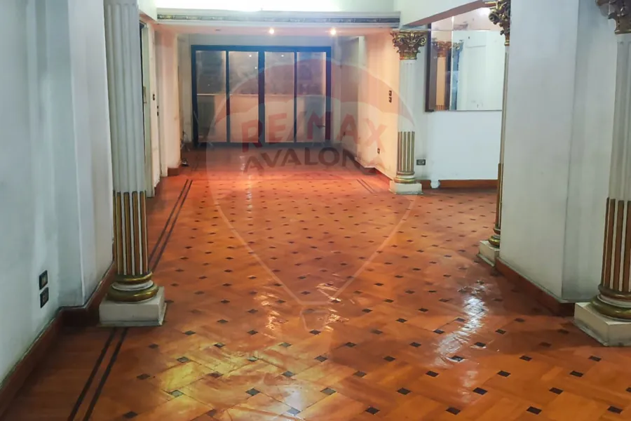 Apartment for sale 350 m Gleem (Moustafa Fahmy St)