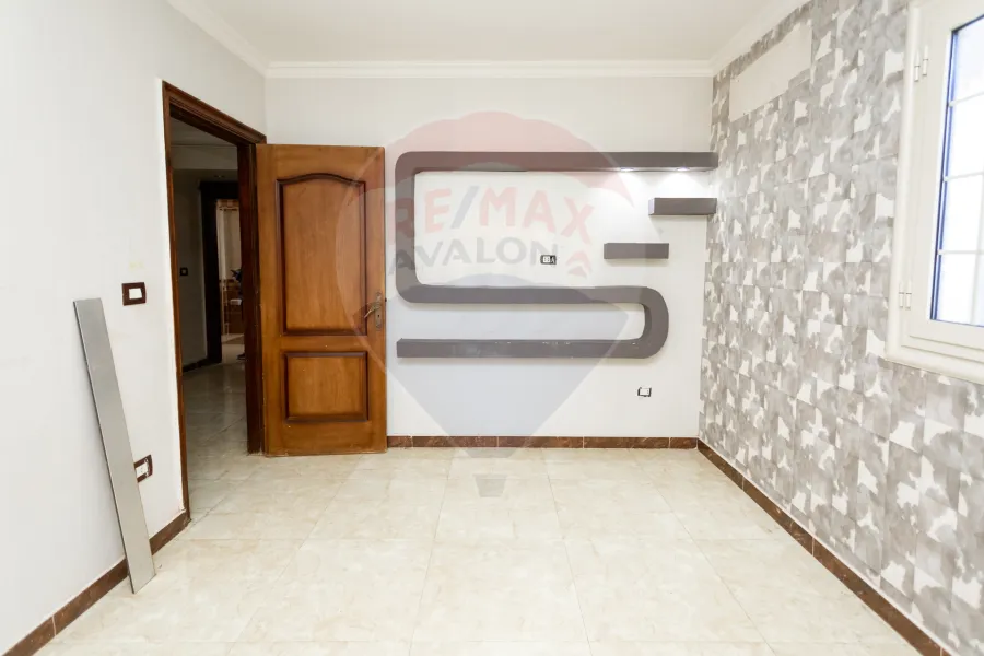 شقه للبيع  115 م سبورتنج ( فيو نادي سبورتنج )