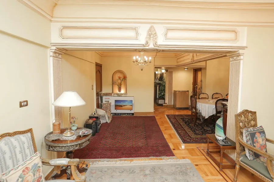 شقة للبيع 290م رشدي ( ش أبو قير )