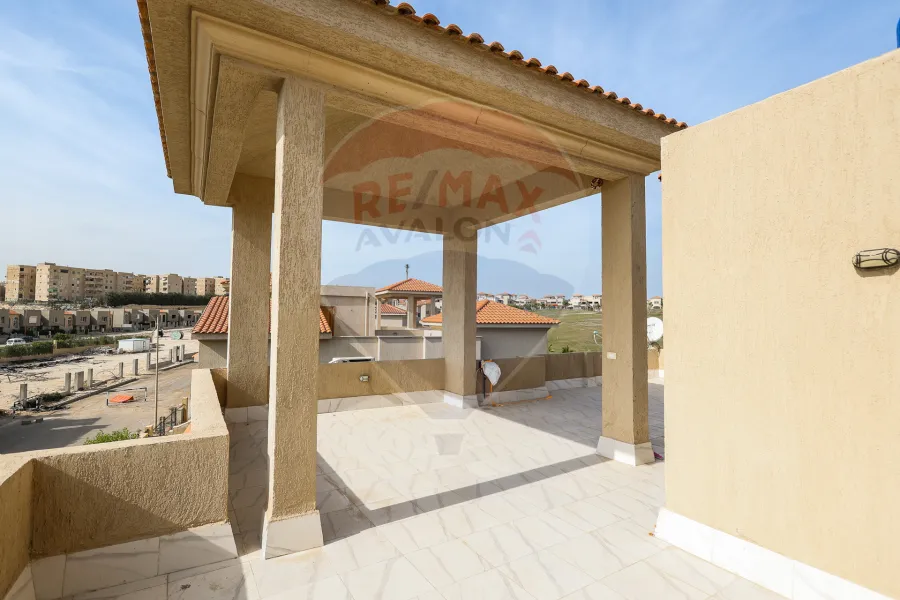 Twin House villa for sale King Mariout (Alex West - directly on the golf) 422m