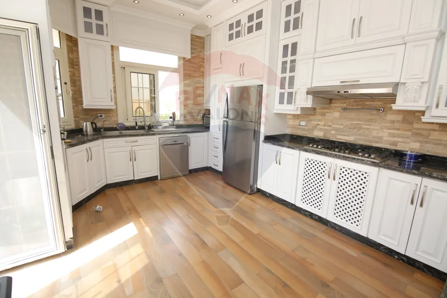 فيلا للايجار  المفروش  720م الساحل الشمالي (قرية فيردينيا الكيلو 39 -على بعد ١٠دقائق من كارفور العروبه الكينج مريوط)