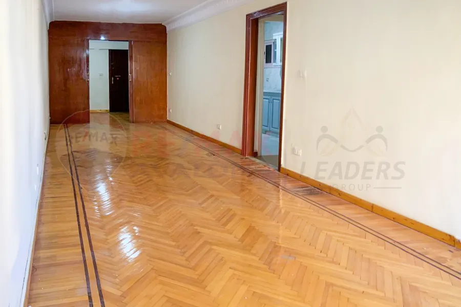 Apartment for sale 120 m Net Smouha (steps from Zahran Mall)
