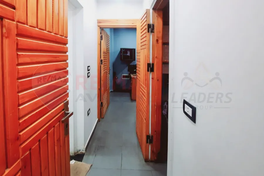 محل للايجار 70 م كفر عبده (خطوات من ميدان سانت جين)