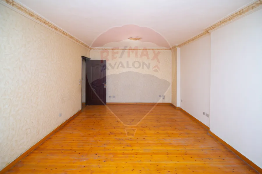 Apartment for sale 230 m Glem (Mostafa Fahmy St.)