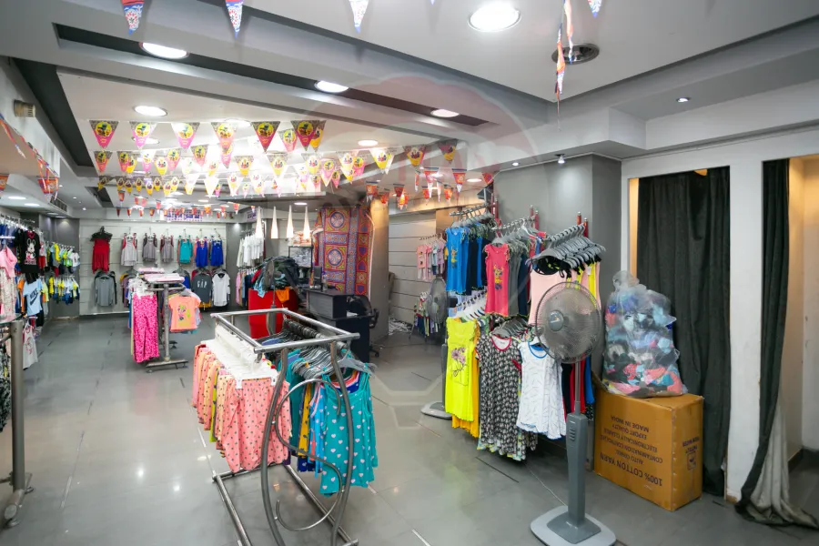 محل للبيع 110 م الابراهيمية (مول مينا - ش اللاجيتيه)