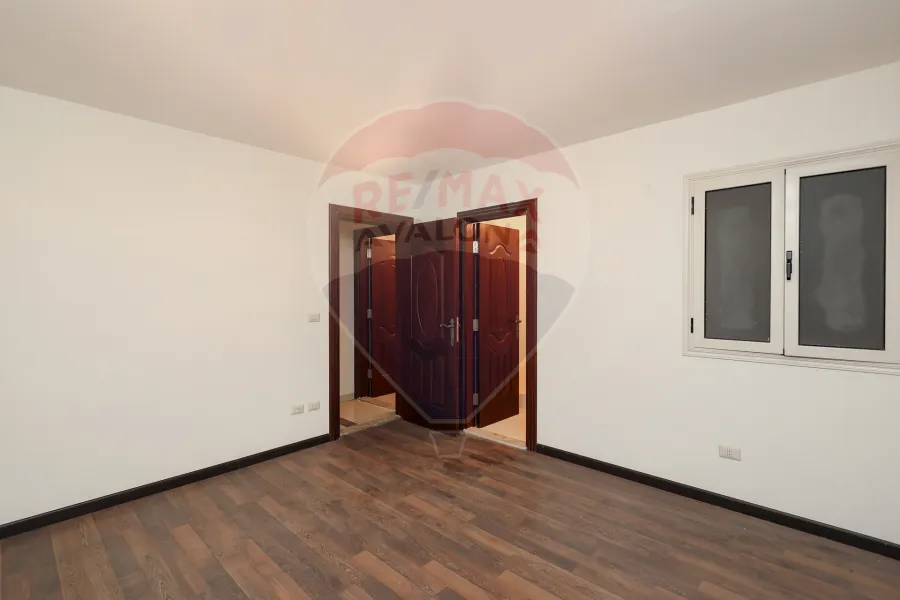 Apartment for sale 193 m Louran (directly on the tram - Brand Building)
