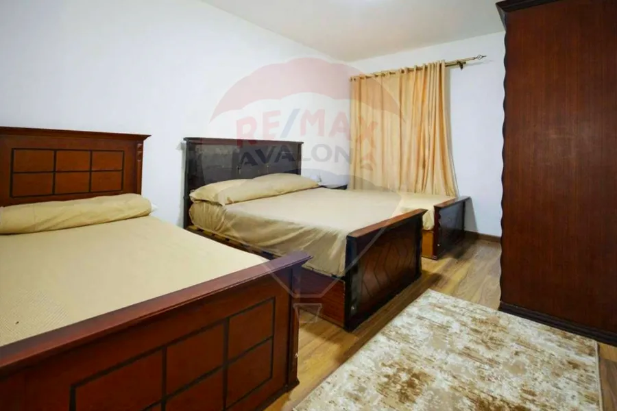 شقة للبيع 200 م سموحة (أبراج الصيادلة)