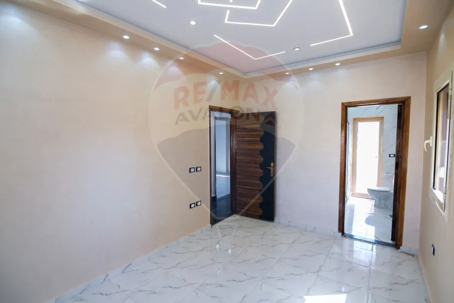 فيلا ستاندالوان للبيع (بيرلا مارينا) 330 م