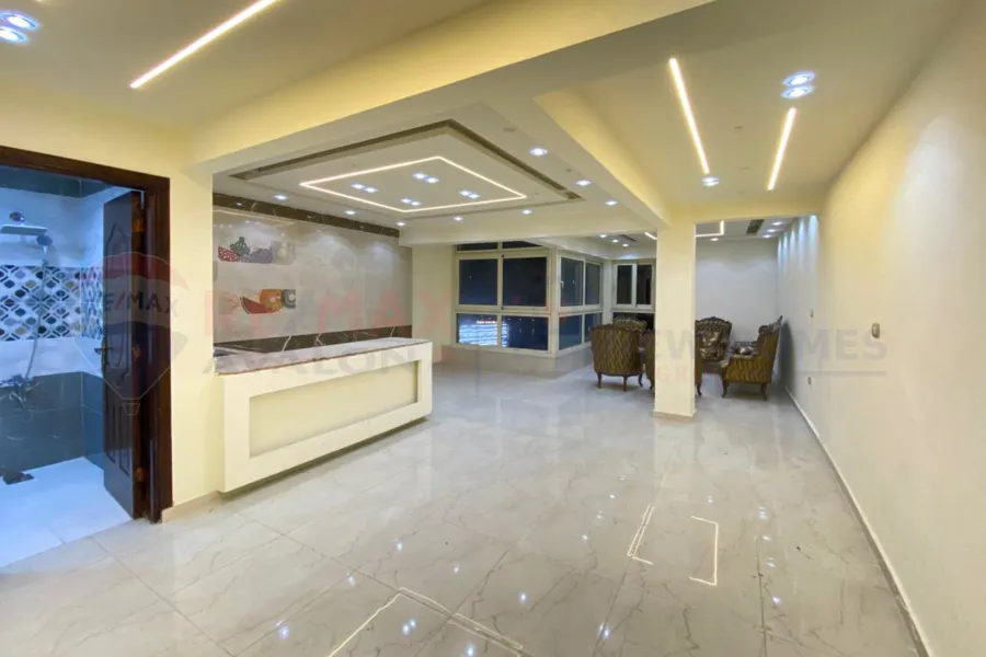 Apartment for sale 150 m Gleem (directly on the sea)