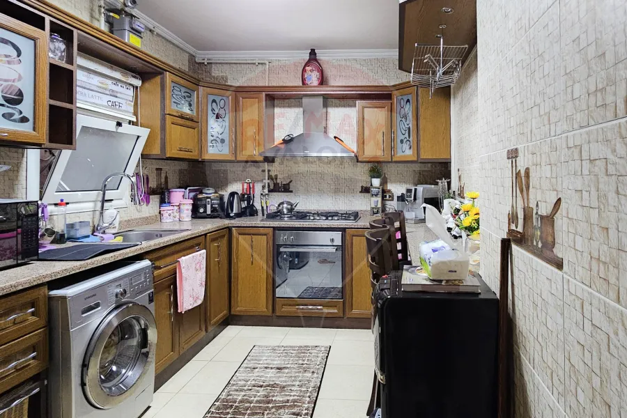 شقة للبيع 165 م لوران (خطوات من ش شعراوي)