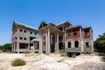 قصر للبيع 8,000 م كينج مريوط (ش قرطبة)