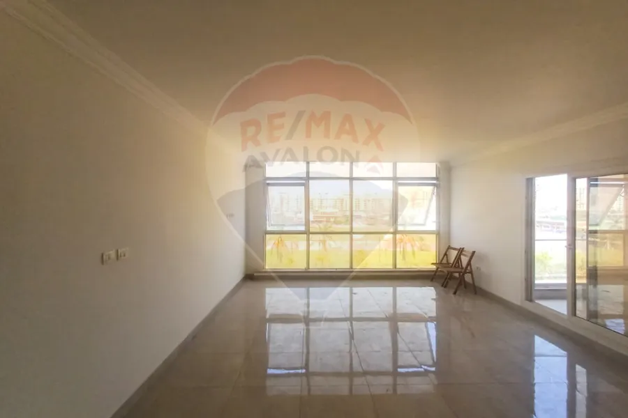 شقة للبيع 206 م سموحة (جراند فيو)