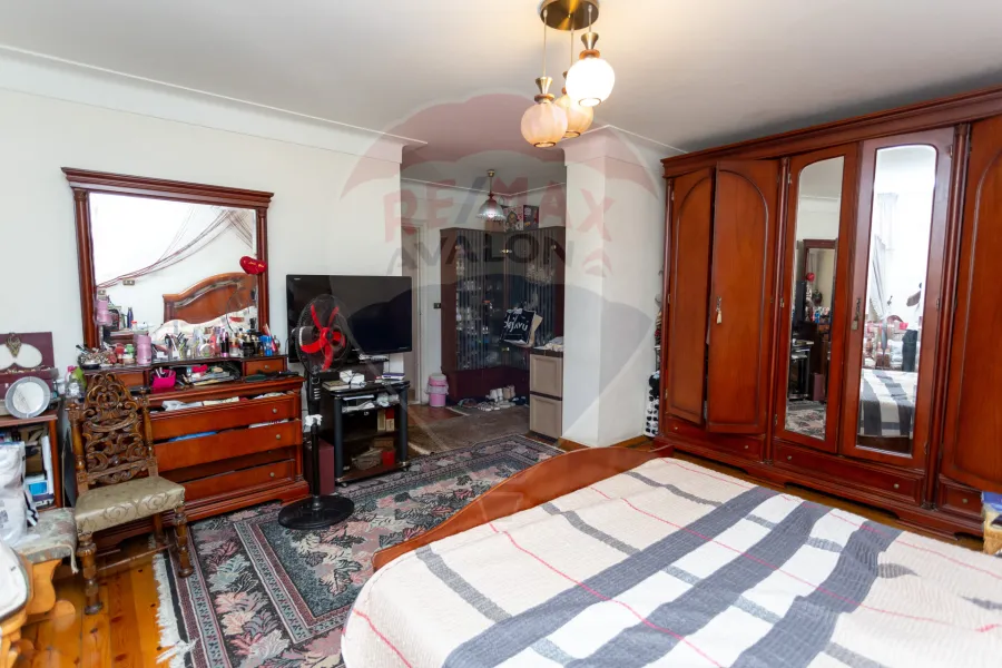 Apartment for sale 240 m Glim (Abdel Salam Arif St.)