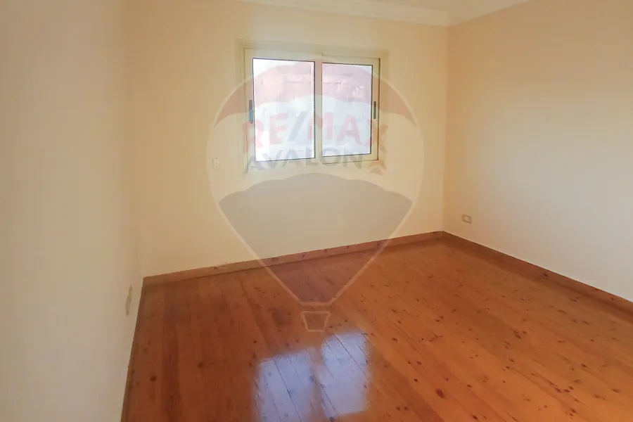 شقة للبيع 160 م لوران (ش عبد الحميد الديب)