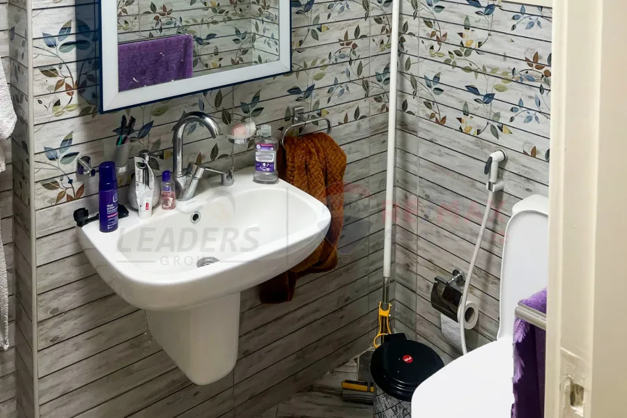 شقه للبيع 193 م سموحة (كومباوند الصيادلة - امام نادى الاتحاد)