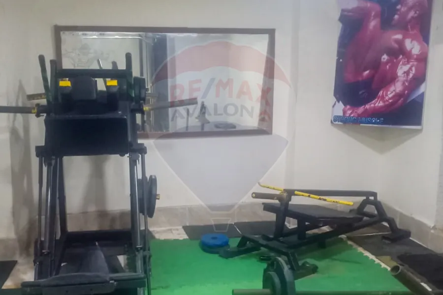 محل للبيع 150 م  شدس (ش مرتضي)