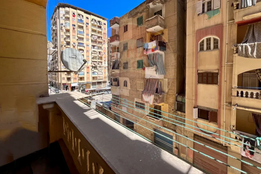 شقة للبيع 120 م السيوف (بجوار كازيون ماركت)