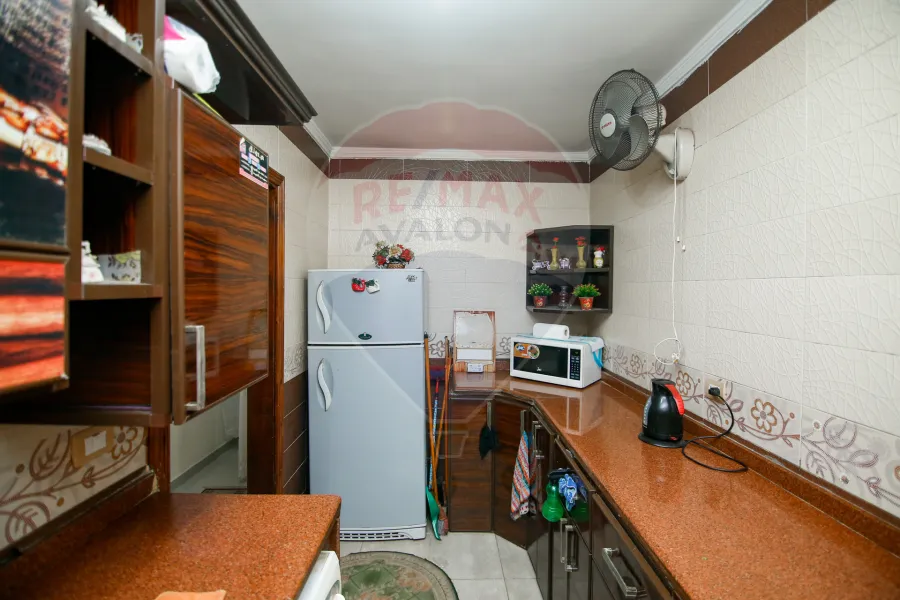 شقة للبيع 155 م محرم بك (ش زين العابدين)