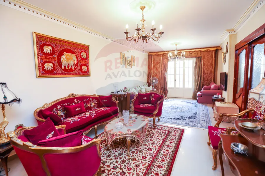 شقة للبيع 120 م ميامى ( ش عبد الوهاب متفرع من خليل حماده )