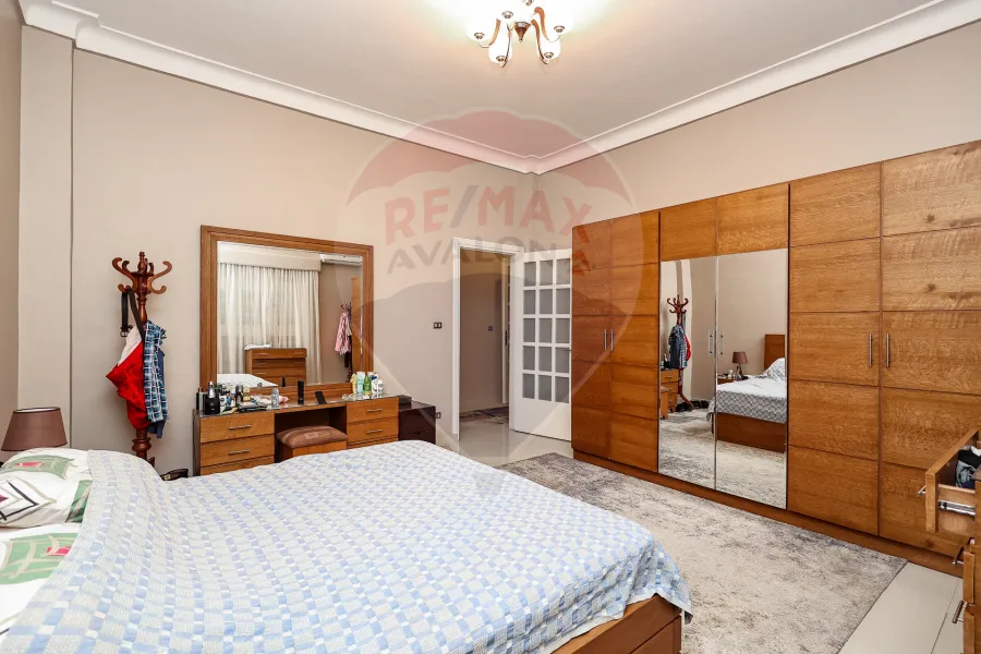 فيلا للبيع 1,800 م كينج مريوط (خلف ماكدونالدز)