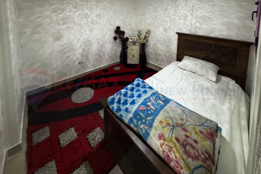 شقة مفروش للايجار 135 م ستانلي (خطوات للبحر)