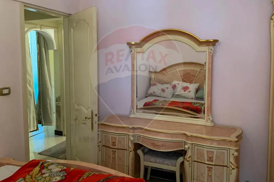 شقة للبيع 157 م محرم بك ( كومباوند محرم باشا )