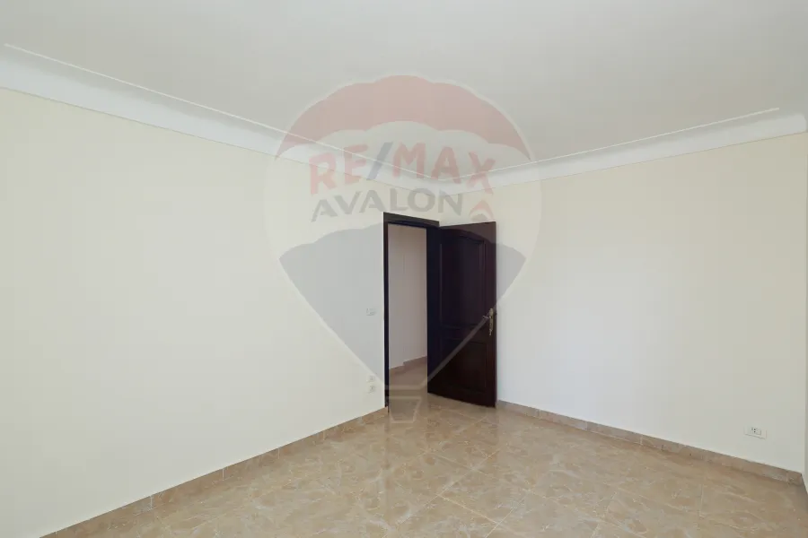 شقة للبيع 130 م فلمنج (ش أحمد باشا ترك - بجوار فتح الله)