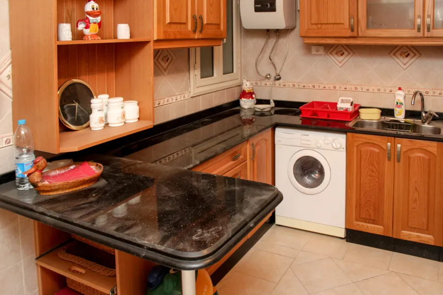 شقة مفروش للايجار 250م بسموحة (ش البرت الاول)