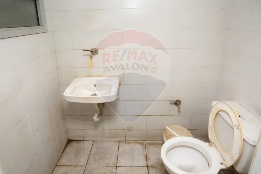 مقر إداري للبيع 600 م ميامي (متفرع من ش اسكندر ابراهيم)