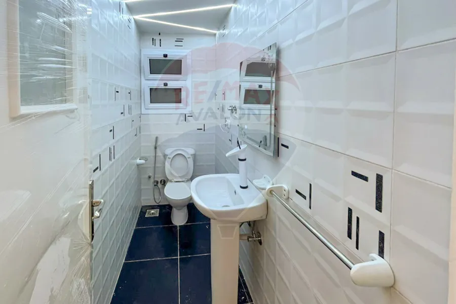 شقة أرضي مرتفع للبيع 200م + 165م حديقة لوران