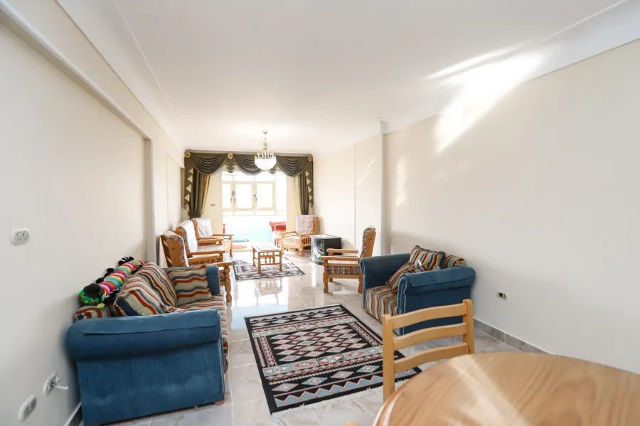 شقة للايجار 138 م سموحة ( طريق 14 مايو - جرين بلازا )