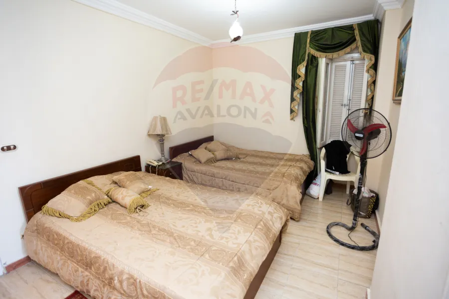 بنتهاوس للبيع 400 م  السرايا (على البحر مباشرة)