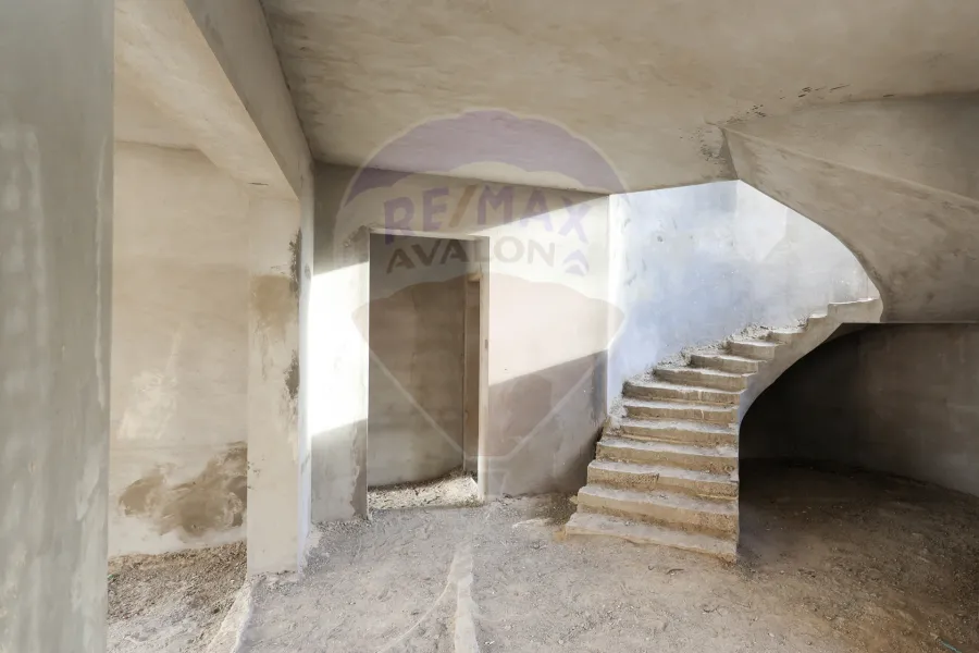 Standalone villa for sale 840 m King mariot (Alex West - Antoniades - model V3 )