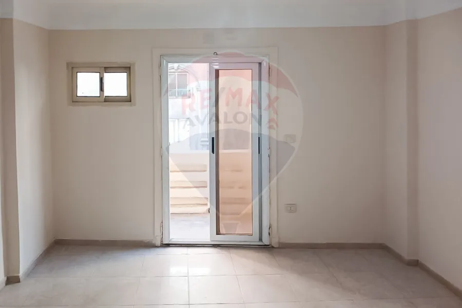 Administrative unit For Rent 200 m Glim (Abu Qir St.)