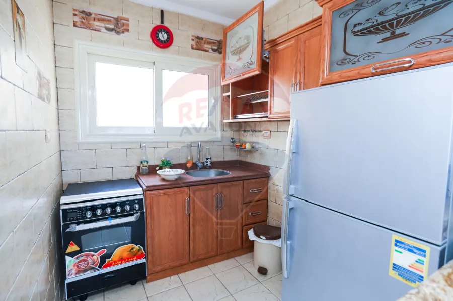 شالية للبيع 135 م  المعمورة الشاطئ (خطوات من البحر)