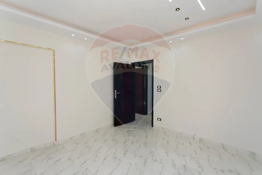 Apartment for sale 135 m Al-Asafra (Directly on the sea)
