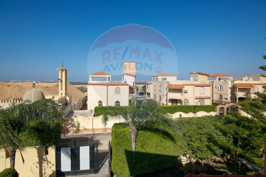 Villa for sale 1,650 m King Mariout (106 st)