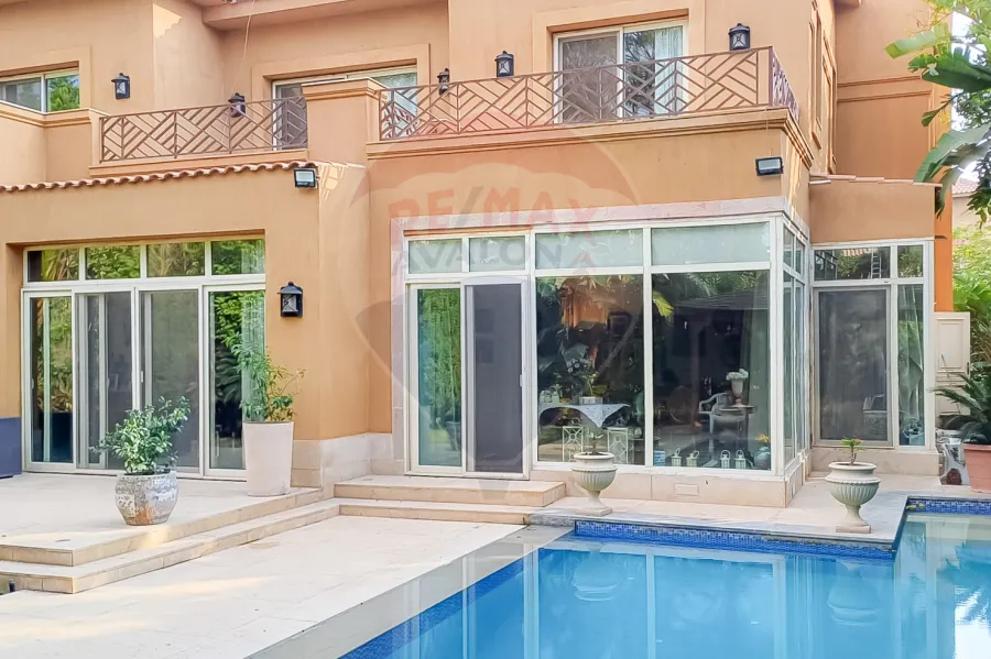 Villa for sale First Settlement (Swan Lake qatamya) - 902 m