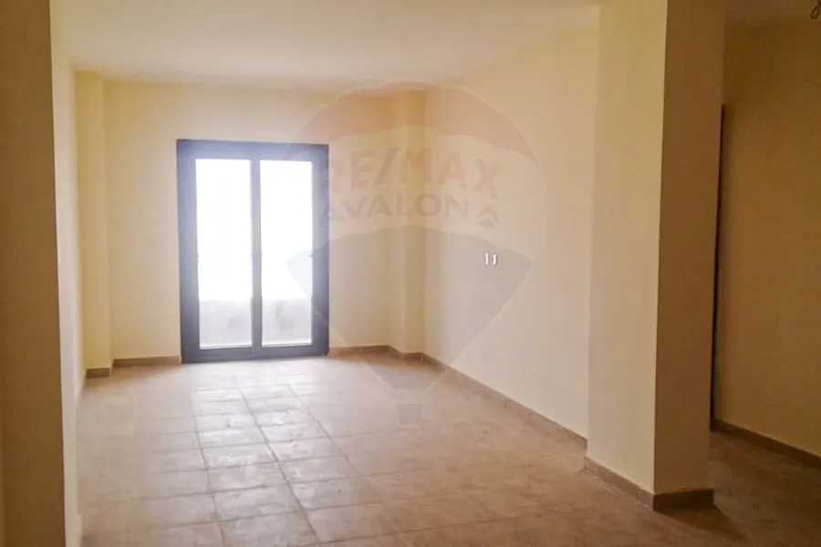 chalet for sale 100 m North Coast (Grand Hills - Kilo 61)