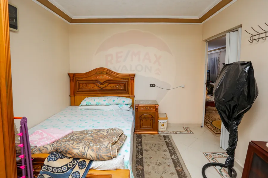 Apartment for sale 180 m Sidi Bishr (khaled ebn el walid St - steps from mohamed nagib st)