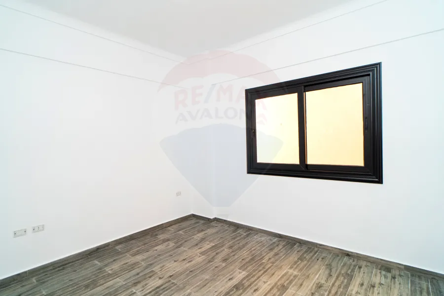 Villa for Sale 300 m King Maryot (Green Oasis Compound)