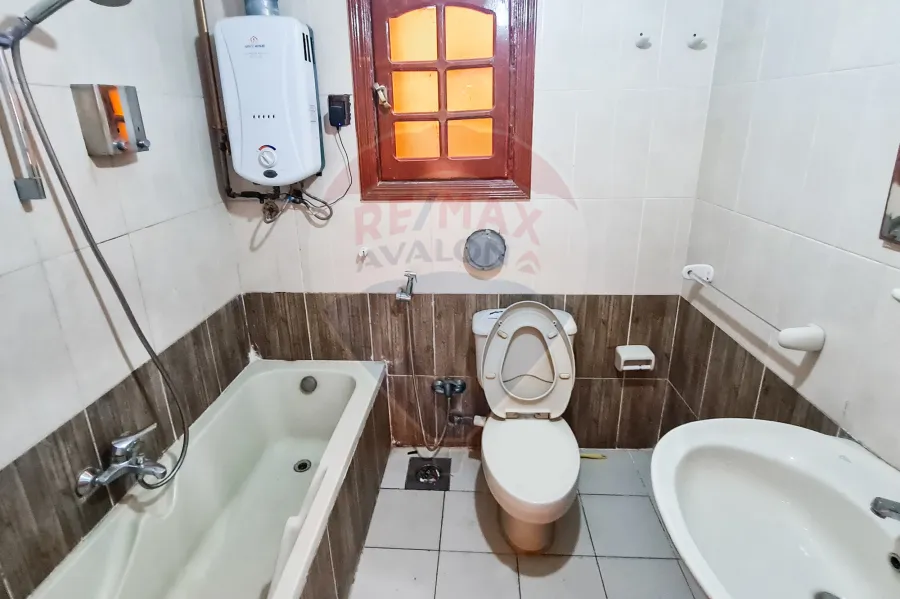 شقة للايجار 170 م سبورتنج (خطوات من شارع ابوقير - بوابه النادي)