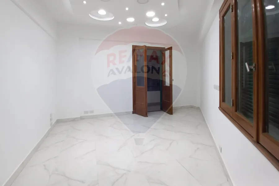 Administrative apartment for rent 100 m Raml Station (Talaat Harb St.)