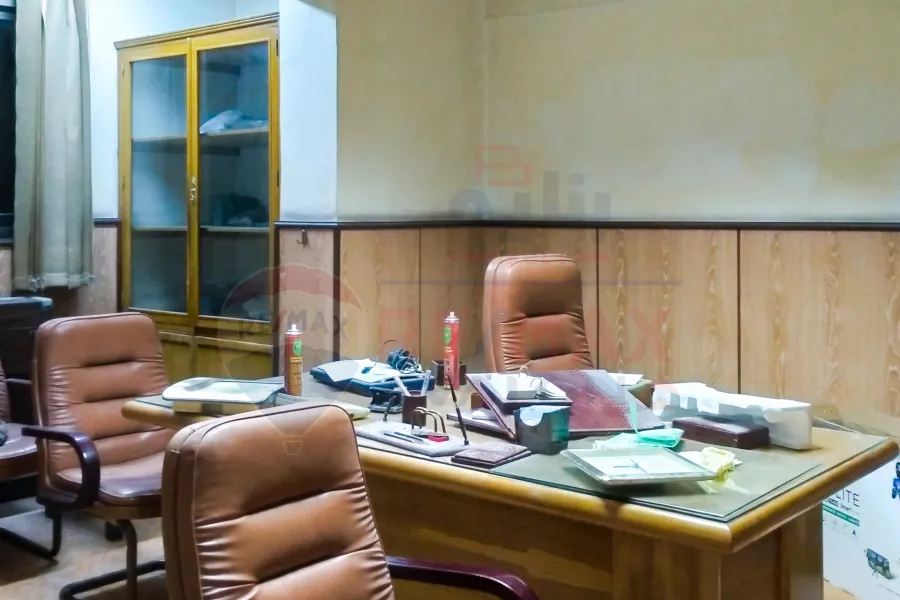 ميزان اداري مفروش  للايجار 250 م لوران (ش الاقبال)