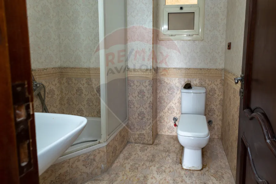 Apartment for sale 205 m Wabour Al-Mayah (Galal El-Din El-Desouky St.)
